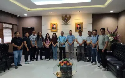 Garda Nusantara saat bertemu Sekprov Sulut Tahlis Gallang